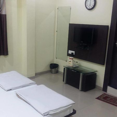 Hotel Muskan Palace 乌贾因 外观 照片